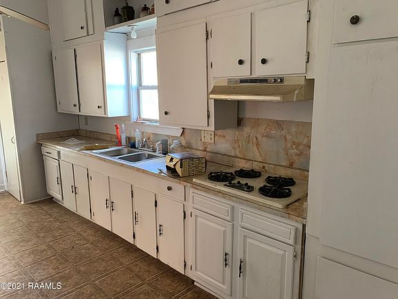2nd image of 301 S Miles St