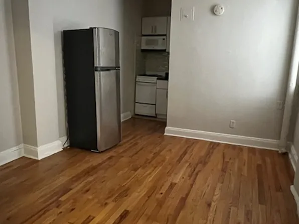210 Thompson St APT 1BN, New York, NY 10012