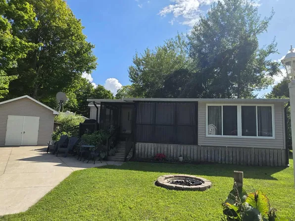 9338 W Ipperwash Rd #Jj22, Lambton Shores, ON N0N 1J3