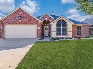 15832 Badger Creek Ln, Fort Worth, TX 76177