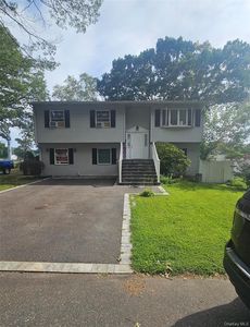 270 W 4th Street, West Islip, NY, 11795