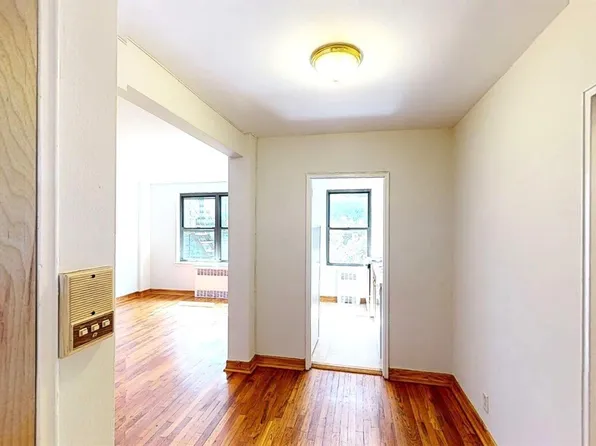 52-25 39 Road #2B, Woodside, NY 11377