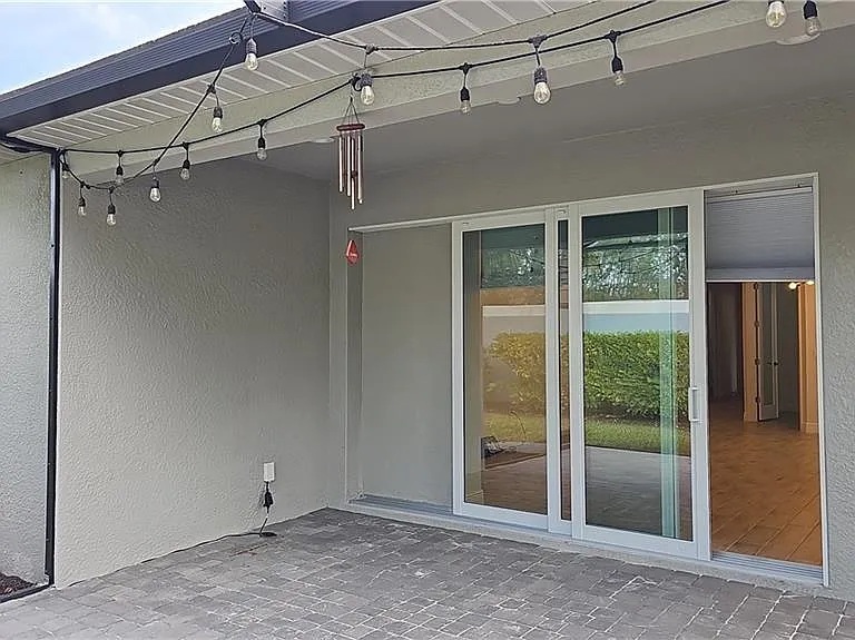 2305 Ariane Dr — Photo 21