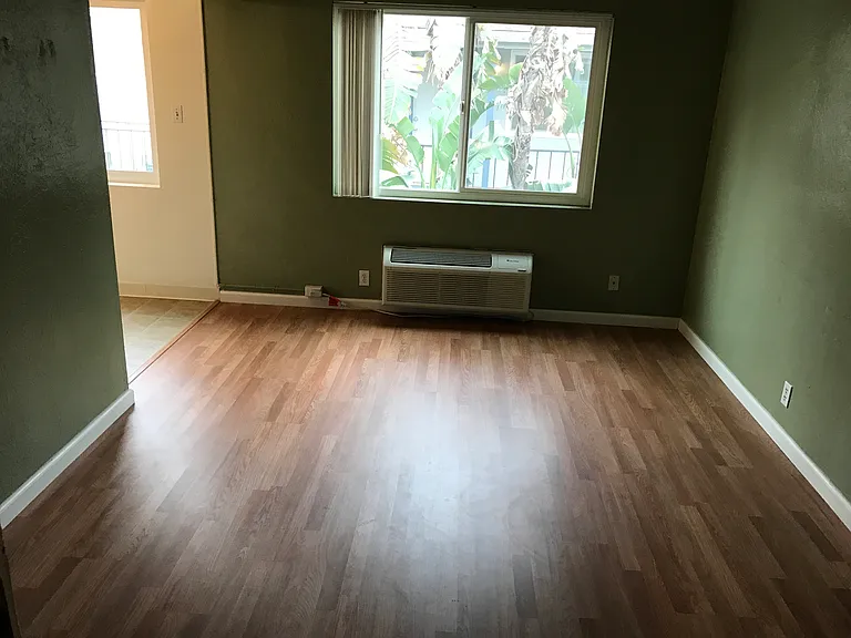 610 23rd St #16 — Photo 11