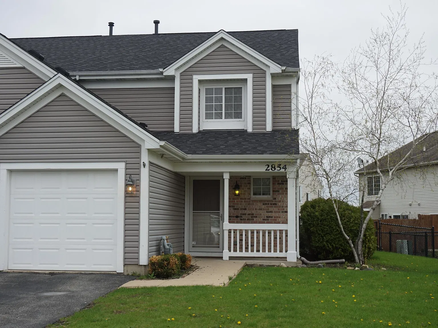 3 bed, 2.5 bath, 1674 sqft, $2,600 — Photo 1