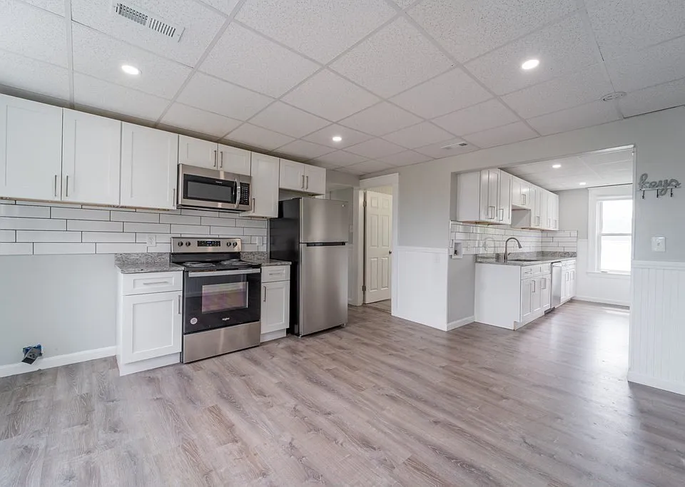 341 Hamilton St #2