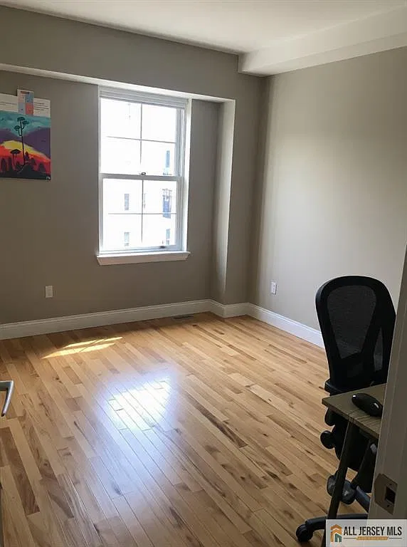 2 bed, 2.0 bath, $1,800 — Photo 3