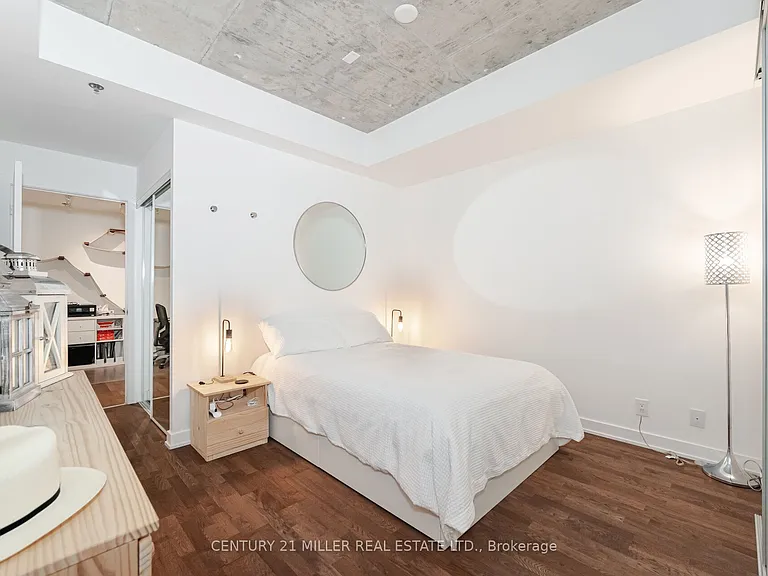 15 Beverley St #301 — Photo 20
