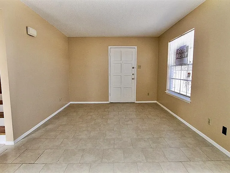 6925 Escondido Dr #A — Photo 7