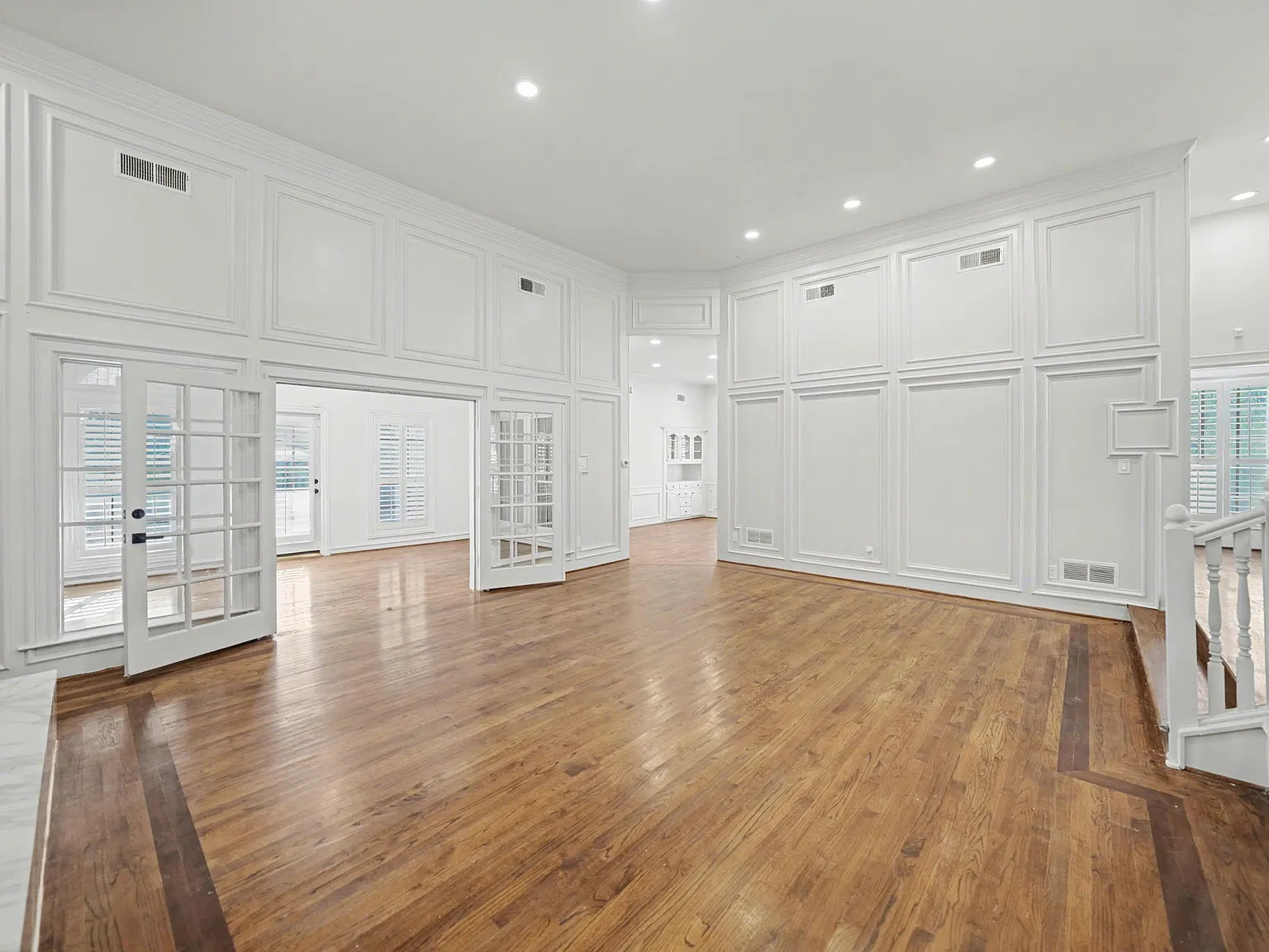 4 bed, 3485 sqft, $5,850 — Photo 4