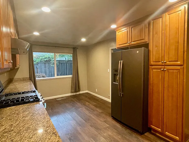 1042 W Hacienda Ave — Photo 5