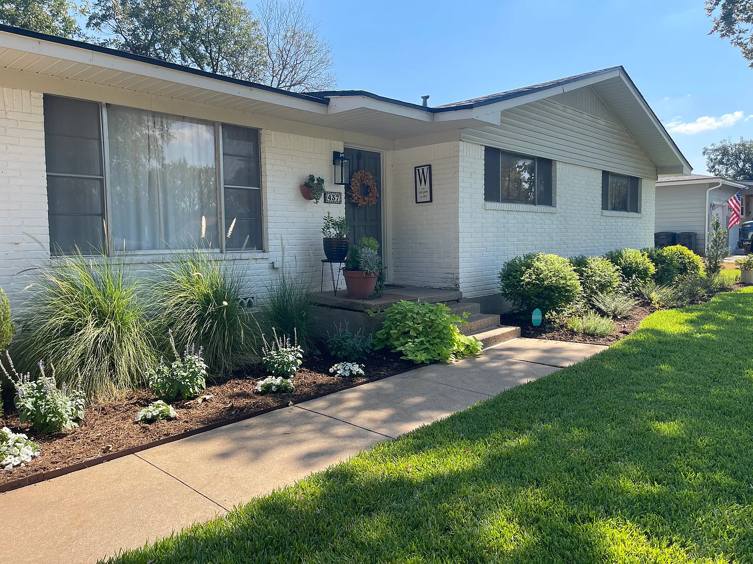 3 bed, 1.5 bath, 1484 sqft, $2,250 — Photo 1