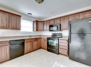 11 Mustang Dr, Hanover, PA 17331