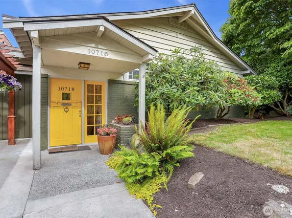 10718 12th Avenue NW, Seattle, WA 98177