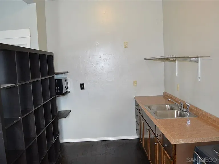 169 E Main St — Photo 4