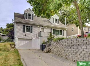 3820 Young St, Omaha, NE 68112