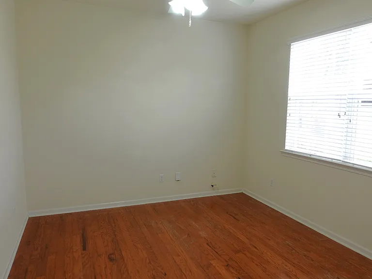 115 Roberts Hill Dr — Photo 3