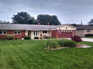 39410 Venetian Dr, Harrison Township, MI