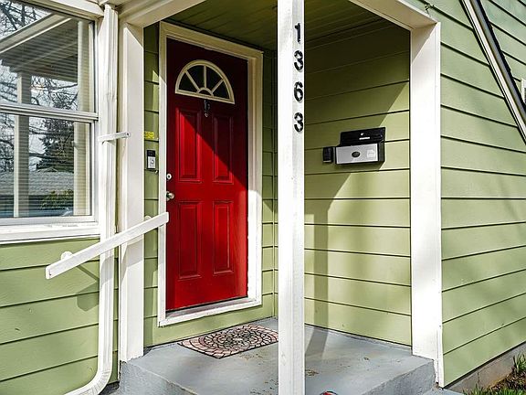 4th image of 1363 Elm St NW