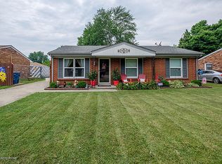7996 Woodbury Dr, Louisville, KY 40219