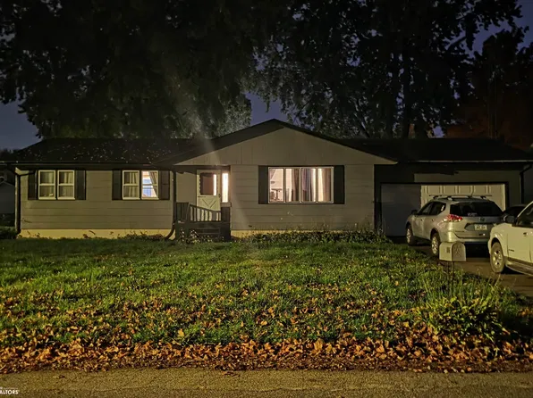 806 South St, Webster City, IA 50595