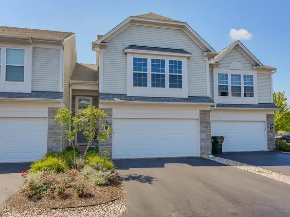 102 Devoe Dr, Oswego, IL 60543