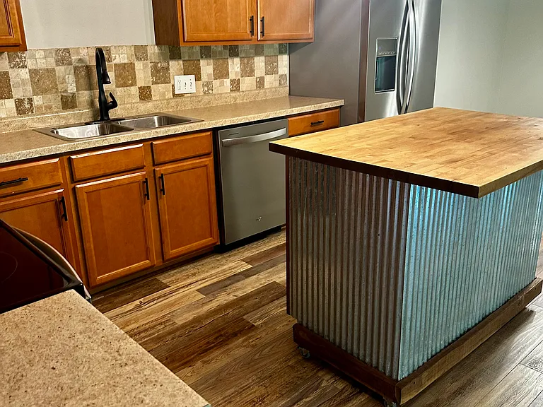 8100 E Mount Hope Rd — Photo 14