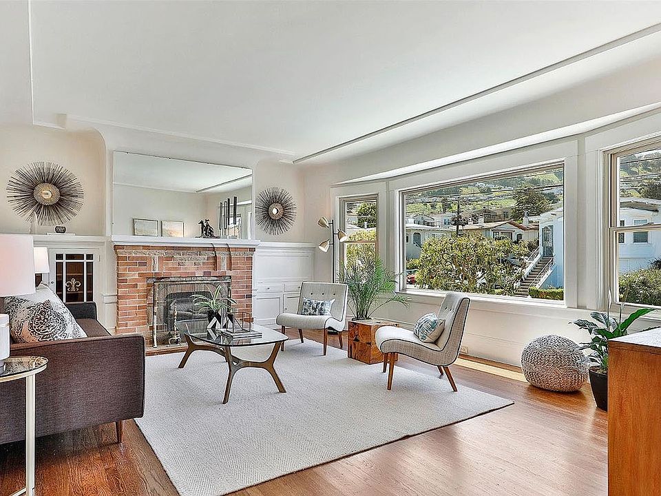 1st image of 233 Naylor St
