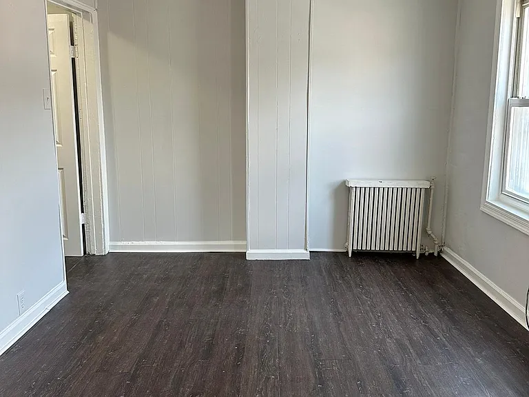 107 Stroud St — Photo 11
