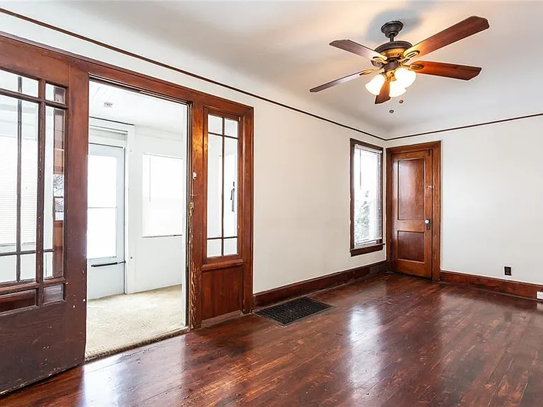 6902 Theota Ave — Photo 5