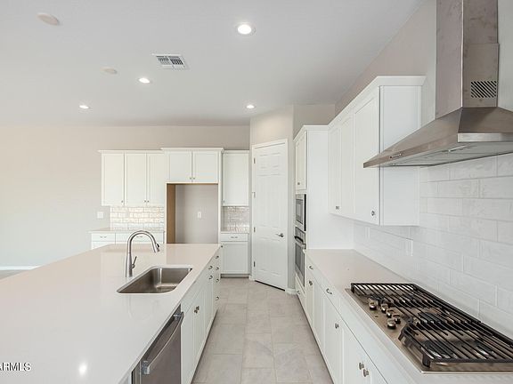 5th image of 17128 W MARIPOSA GRANDE Boulevard
