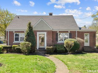 10 Barraclough Avenue, Hamden, CT 06517