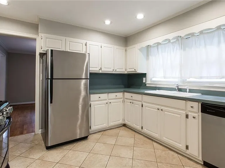 1640 Belle Isle Cir NE — Photo 4
