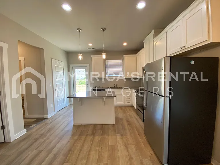 102 Edisto Cir — Photo 11