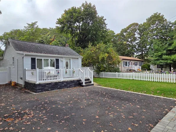 122 Church Drive, Mastic Beach, NY 11951