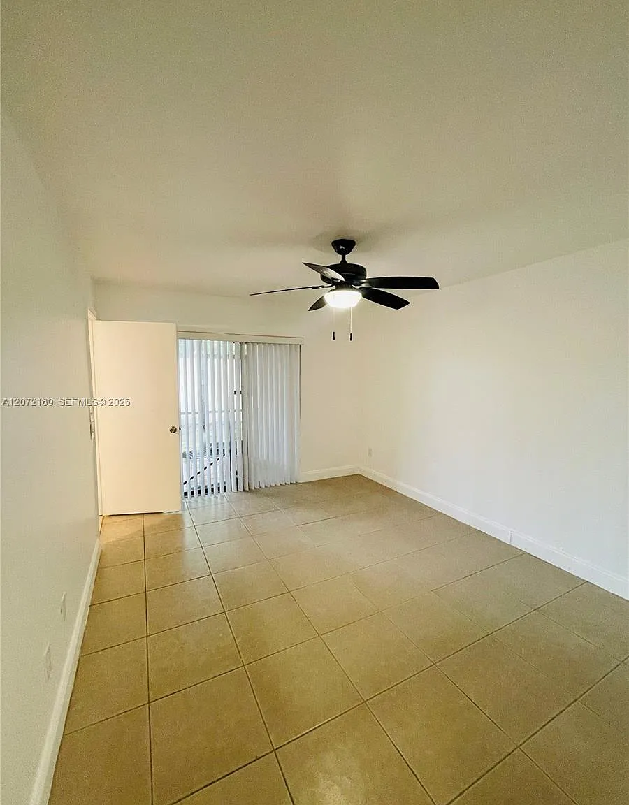 3 bed, 1185 sqft, $2,600 — Photo 3