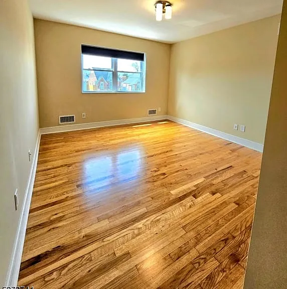 1300 Stuyvesant Ave #2L — Photo 9