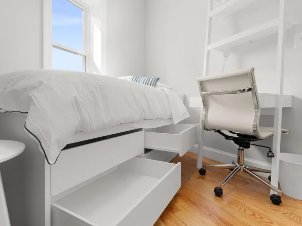 15 Snow Hill St #4, Boston, MA 02113