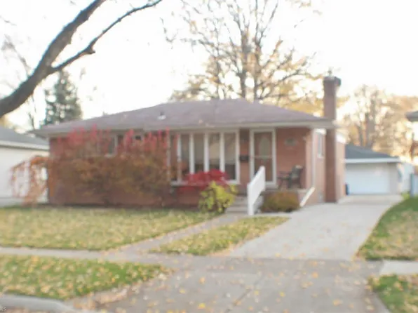 22540 Euclid St, Saint Clair Shores, MI 48082