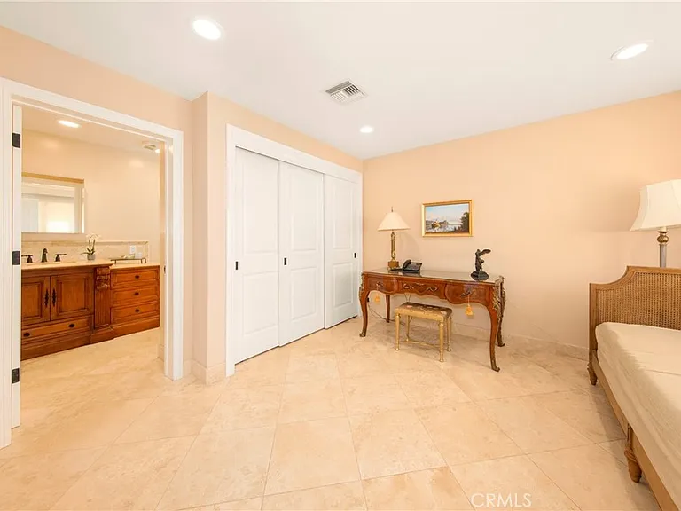 3546 Dixie Canyon Pl — Photo 3