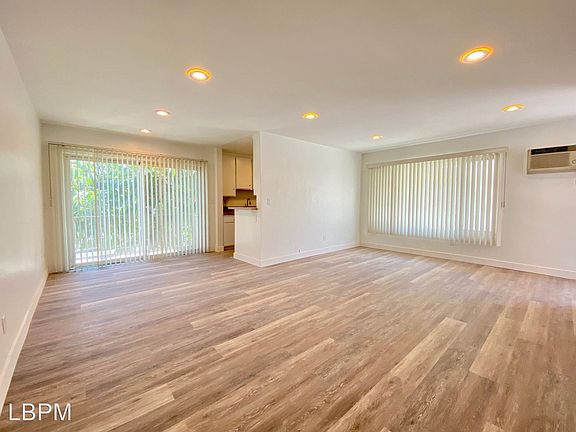 2nd image of 125 S Croft Ave APT 1