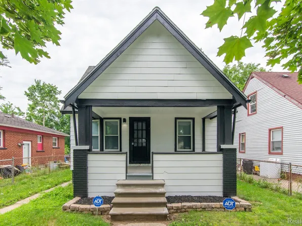 19443 Omira St, Highland Park, MI 48203