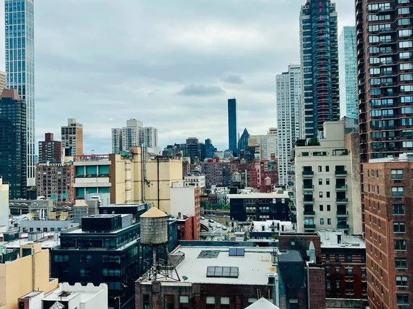 305 East 63rd Street image 18 of 24