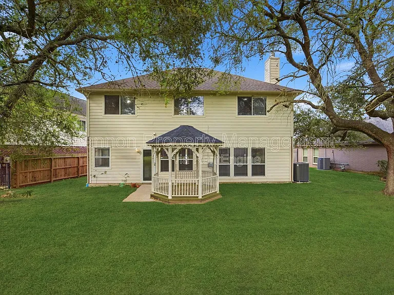 3327 Shady Glen Ln — Photo 25