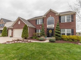 36062 Harbor Dr, North Ridgeville, OH 44039