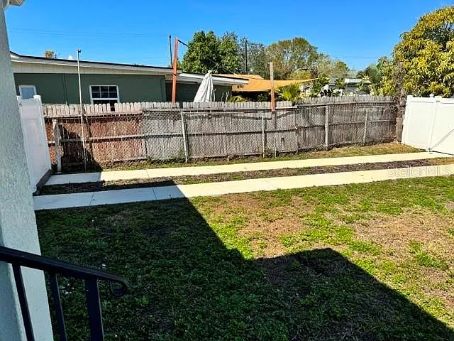 2531 W Walnut St — Photo 17