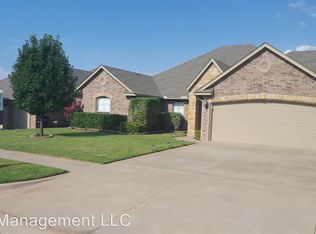 1117 Bryan Dr, Moore, OK 73160