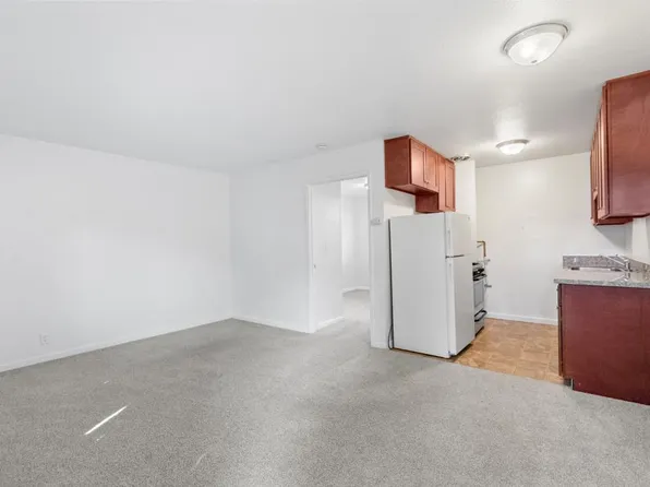 3027 4th Ave APT D, Sacramento, CA 95817