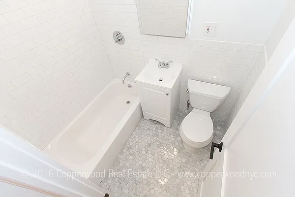 Rented by Copperwood Real Estate | media 10