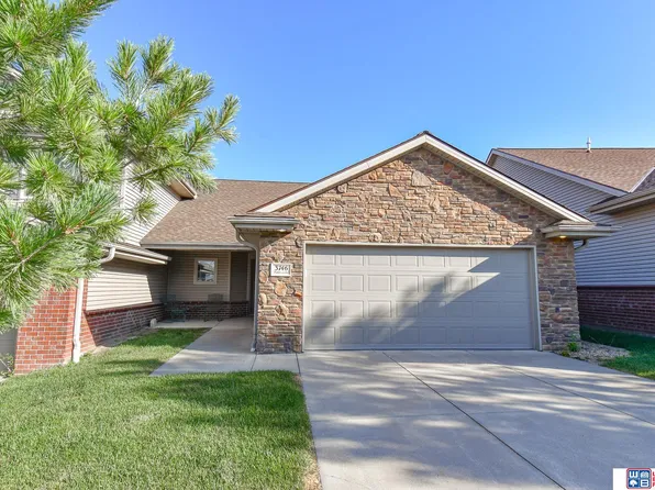 3746 Pablo Ln, Lincoln, NE 68516